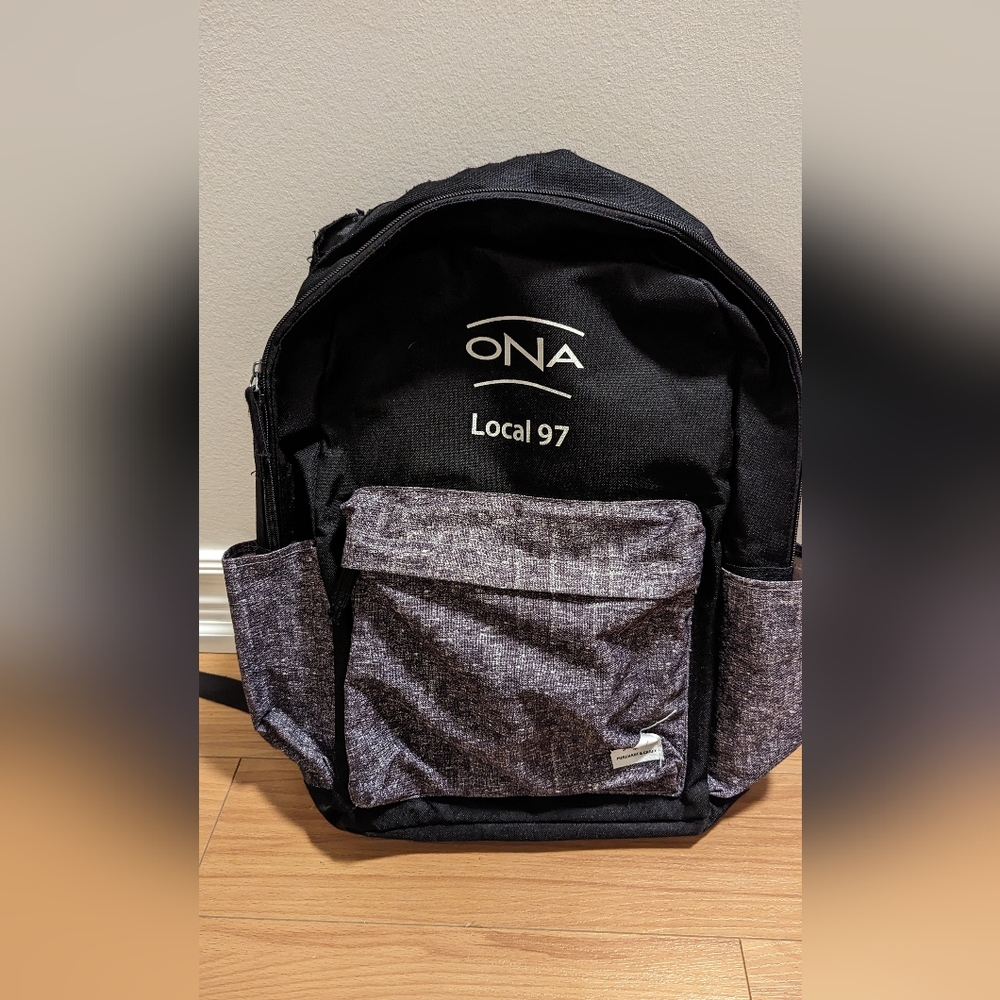 Backpack - Picture 3 of 6